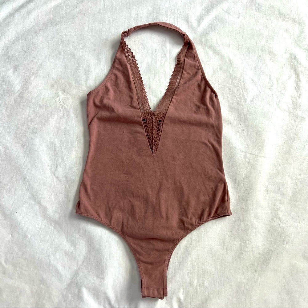 Me to We Lace Bodysuit Mauve Size M